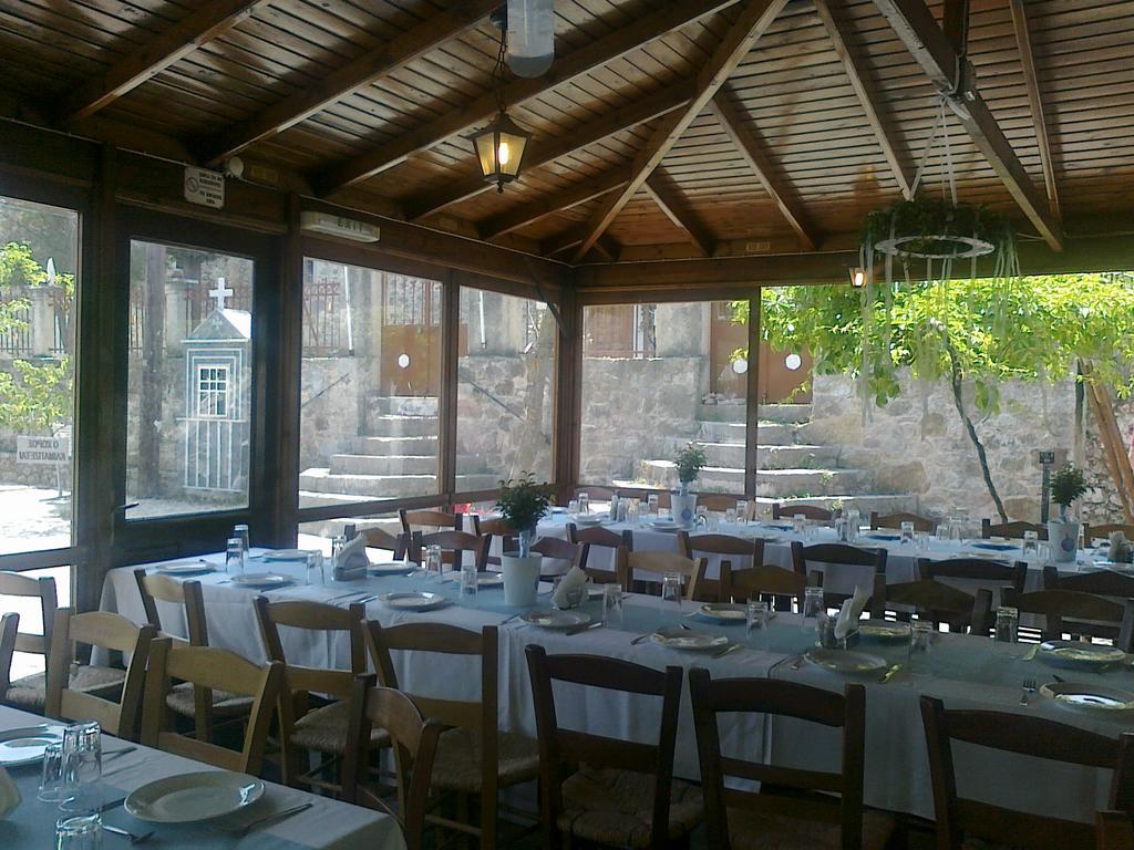 Avgonima Pyrgos Houses And Restaurant מראה חיצוני תמונה