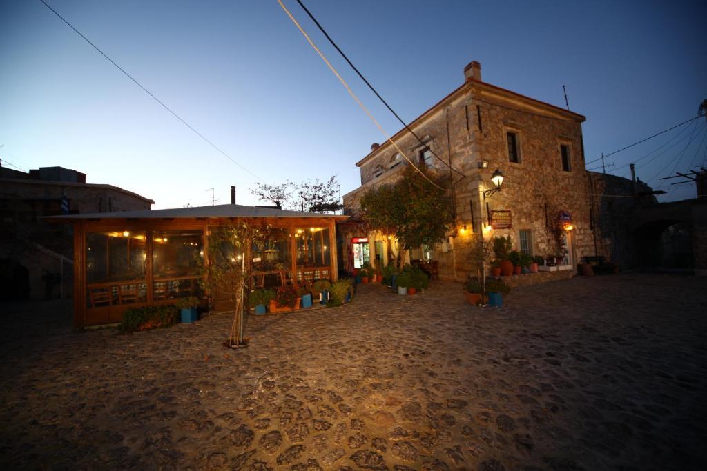 Avgonima Pyrgos Houses And Restaurant מראה חיצוני תמונה