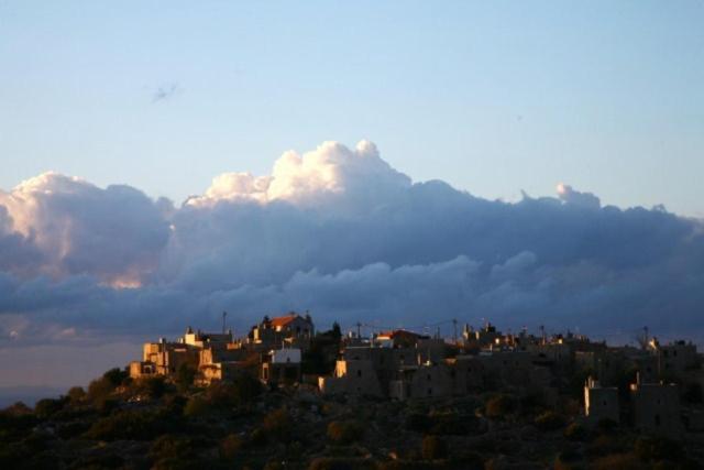 Avgonima Pyrgos Houses And Restaurant מראה חיצוני תמונה
